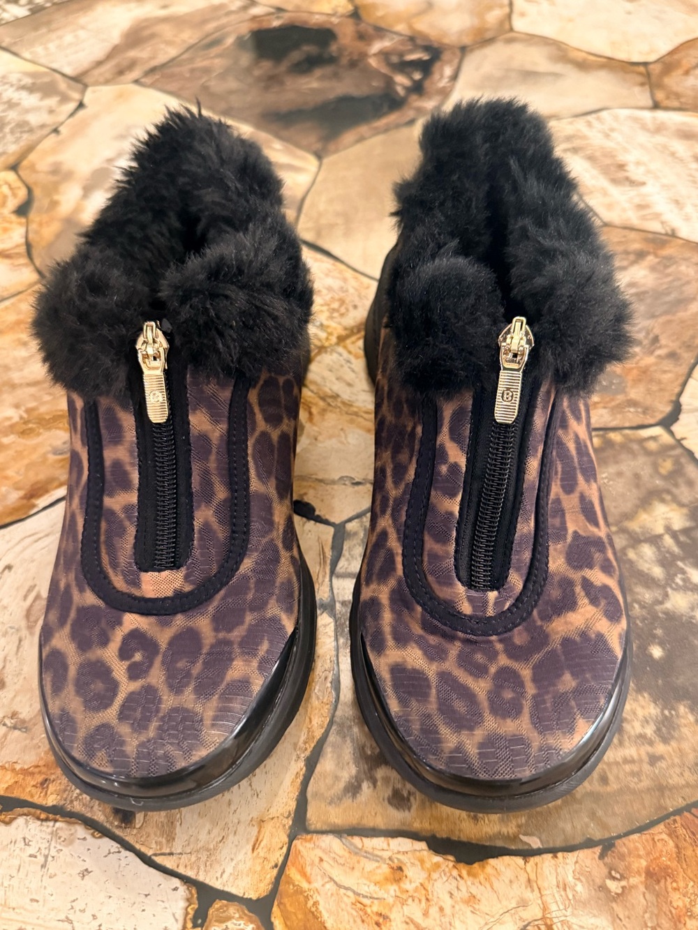 Bzees Leopard Faux Fur Winter Boots Women’s Size 6.5